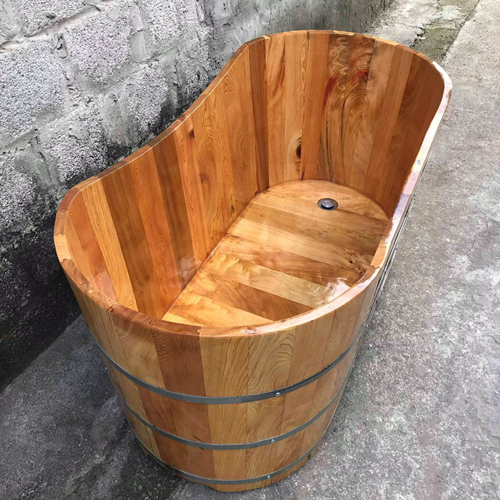 Chất liệu của bồn tắm nằm dáng oval