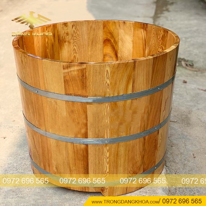 Bồn tắm đứng gỗ Pơ Mu