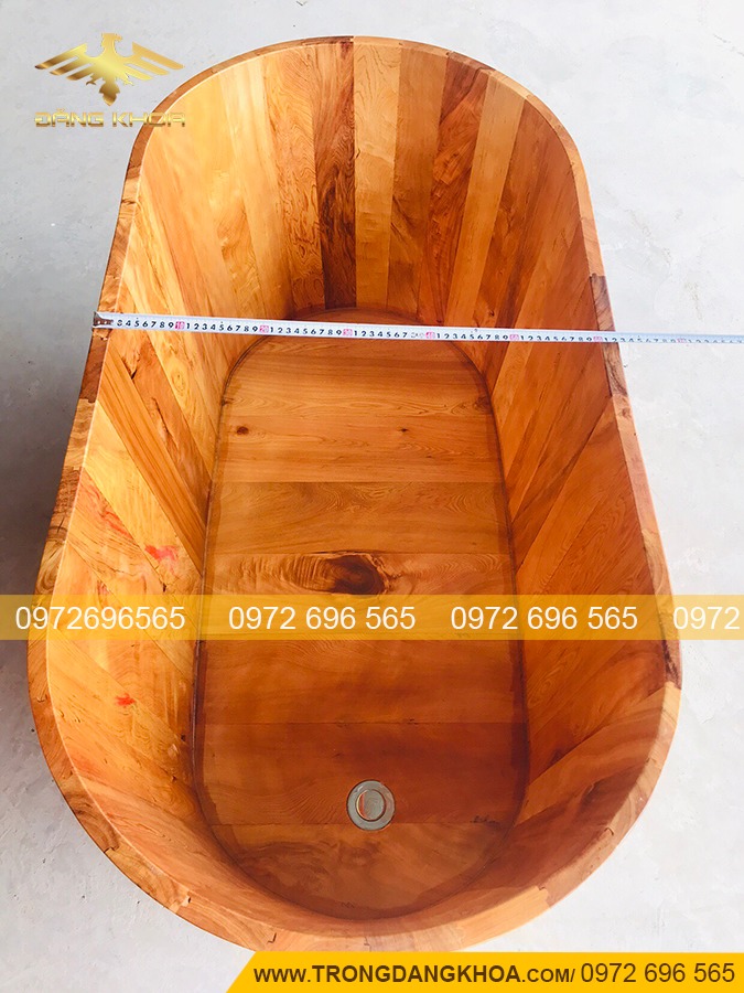 Bồn tắm gỗ pơ mu